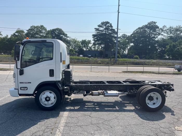 2026 Isuzu NPR-HD-4