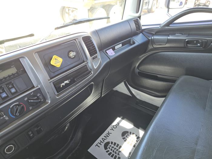 2018 Hino 268-10