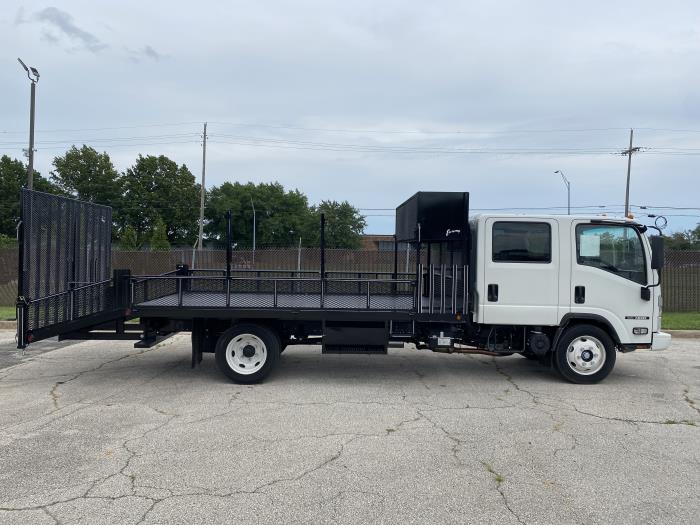 2027 Isuzu NPR-HD-6