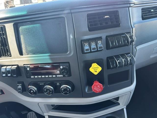 2023 Peterbilt 579-4