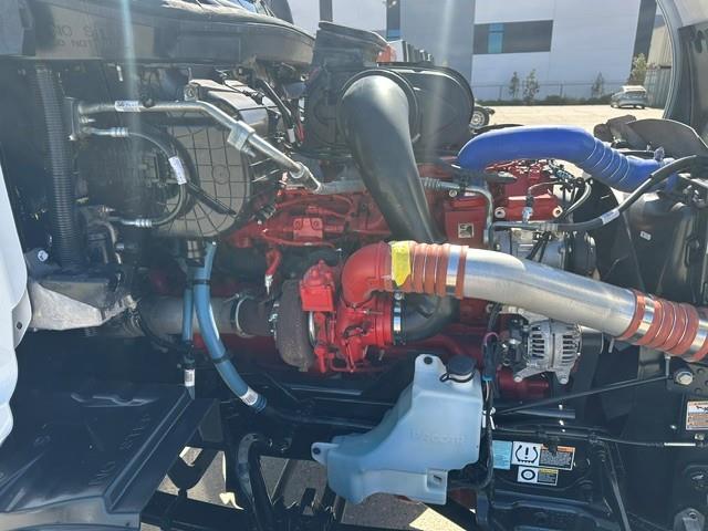 2023 Peterbilt 579-10