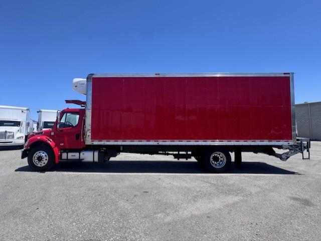 2019 Freightliner Business Class M2 106-5