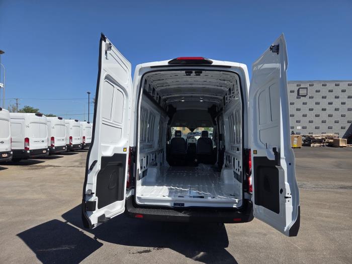 2026 Ford Transit-350-8