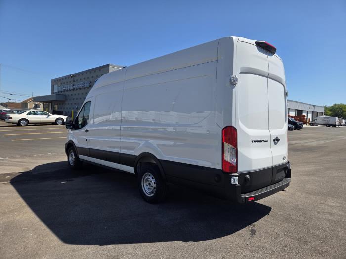2026 Ford Transit-350-9