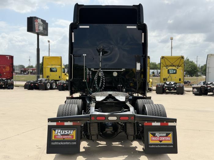 2022 Peterbilt 389-6
