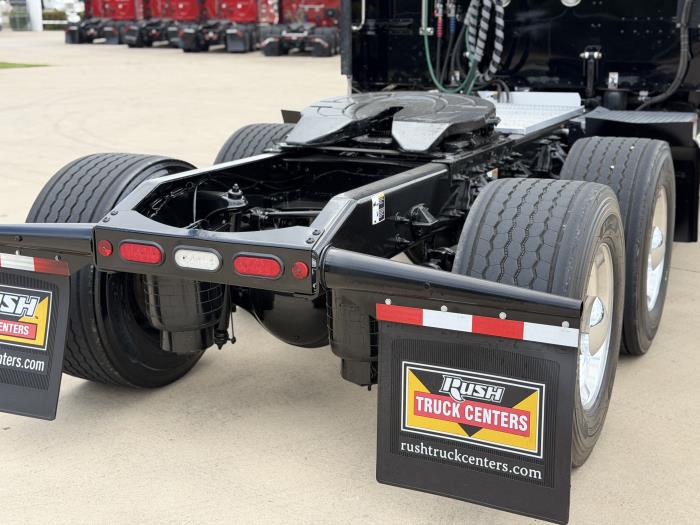 2022 Peterbilt 389-15