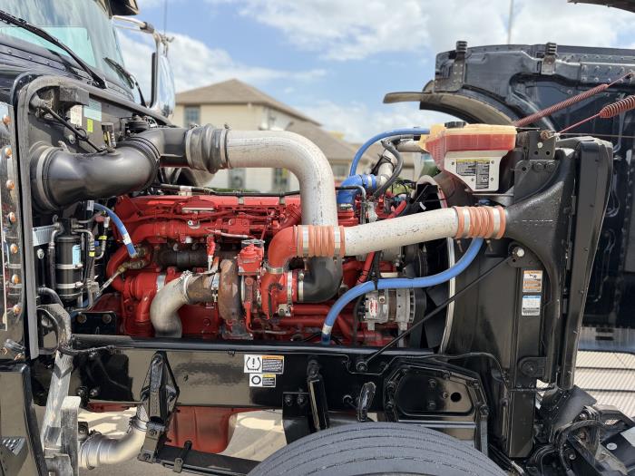 2022 Peterbilt 389-23