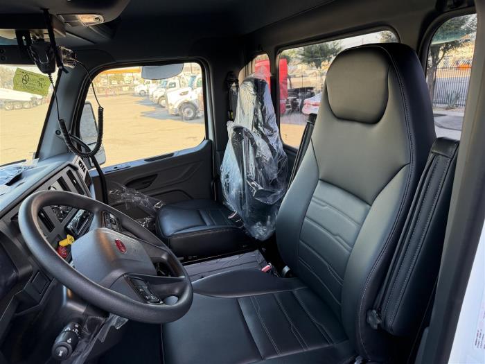 2027 Peterbilt 548-16