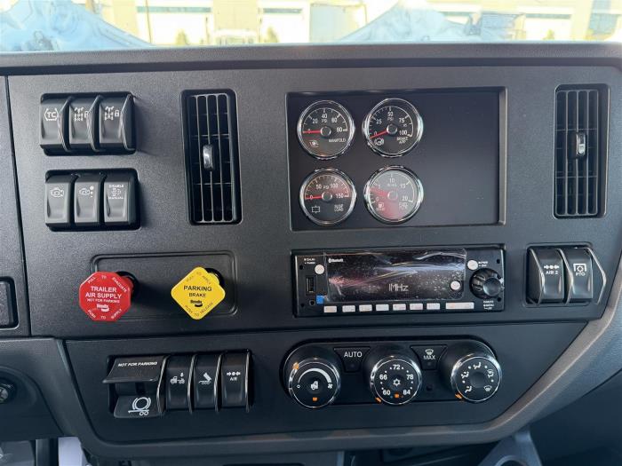 2027 Peterbilt 548-22