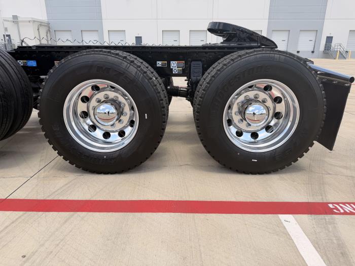 2027 Peterbilt 567-11