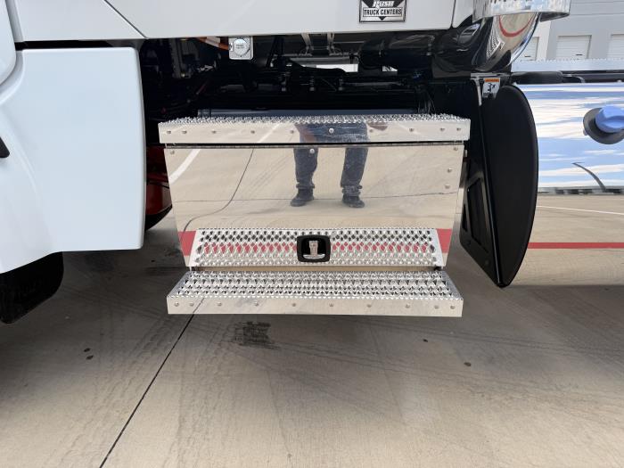 2027 Peterbilt 567-15