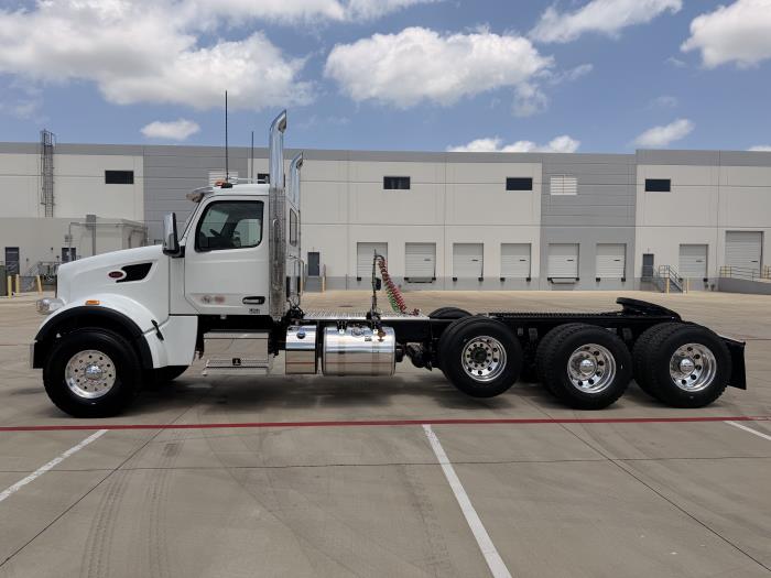 2027 Peterbilt 567-8
