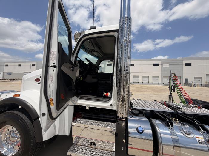 2027 Peterbilt 567-19