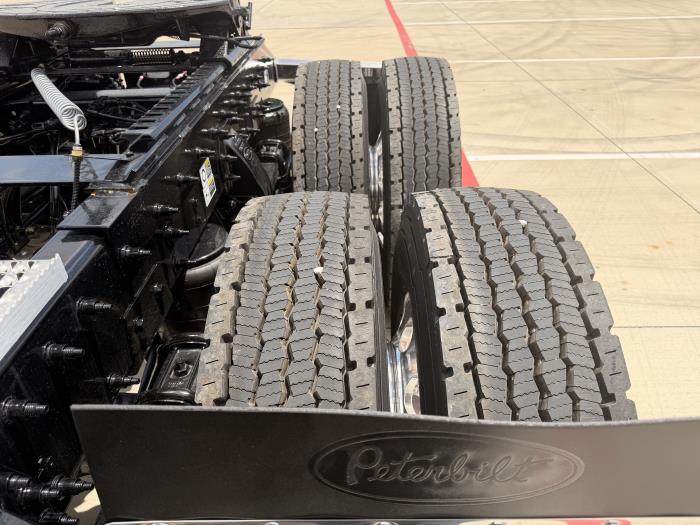2027 Peterbilt 589-10