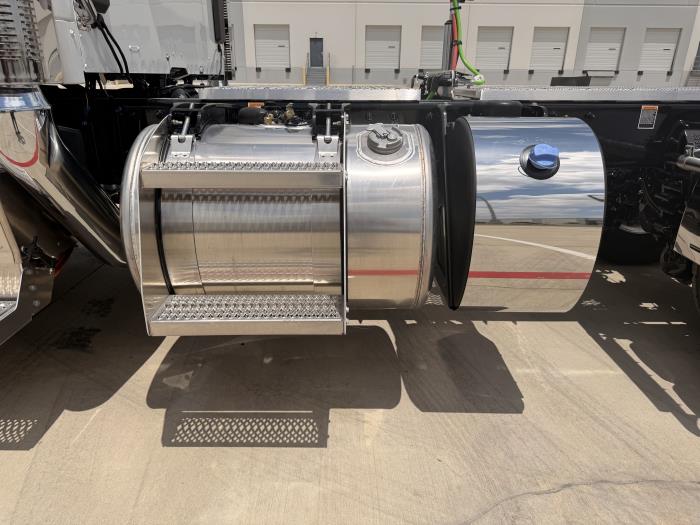 2027 Peterbilt 589-12