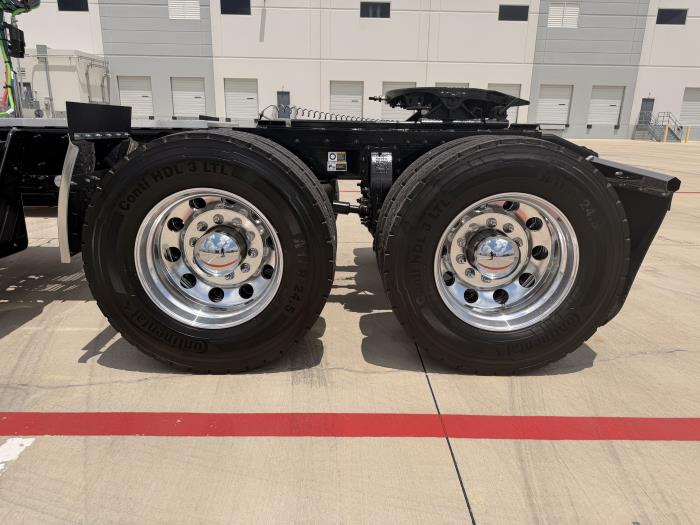 2027 Peterbilt 589-9
