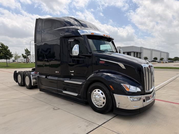 2027 Peterbilt 579-3