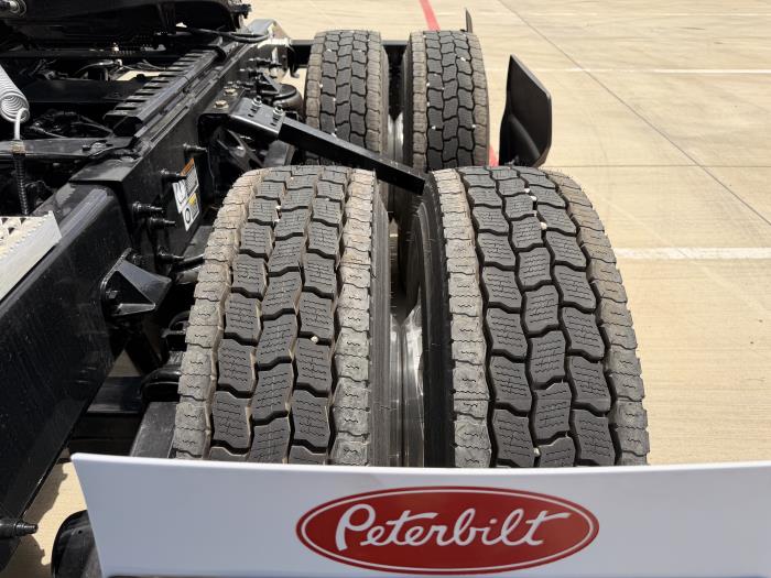 2027 Peterbilt 579-11