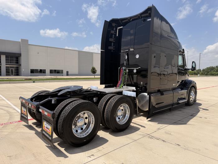 2027 Peterbilt 579-4