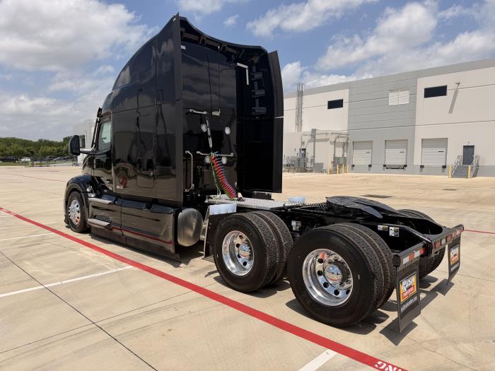 2027 Peterbilt 579-6