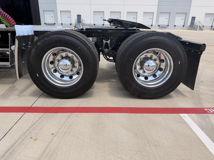 2027 Peterbilt 579-9