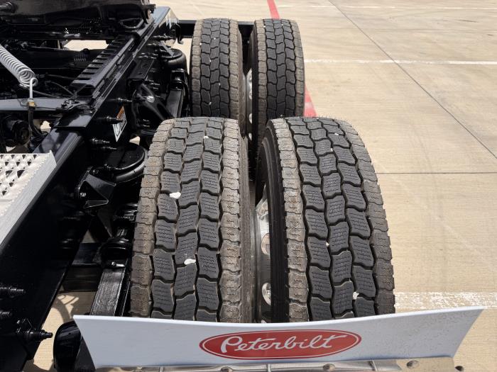 2027 Peterbilt 579-11