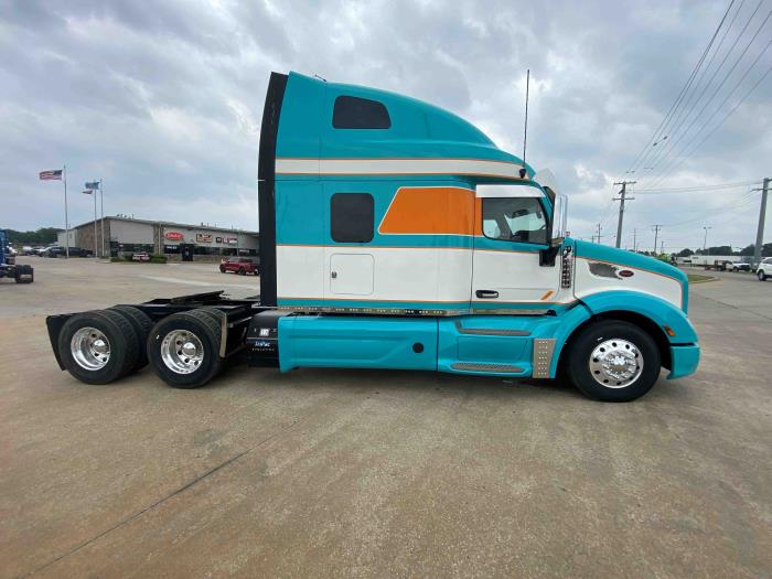 2020 Peterbilt 579-19