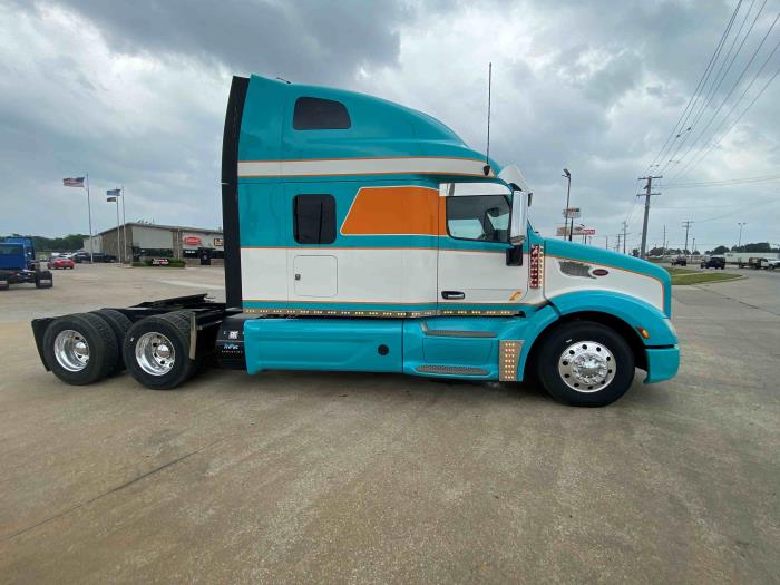 2020 Peterbilt 579-22