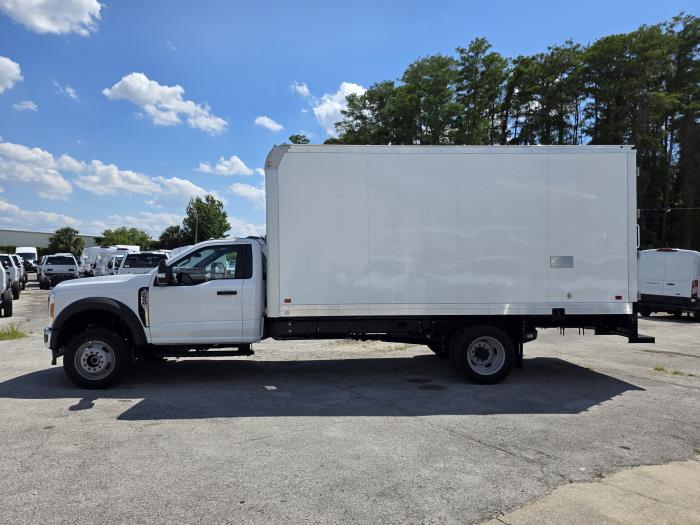 2026 Ford F-550-8