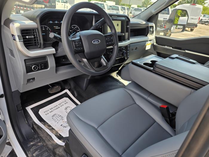 2026 Ford F-550-17