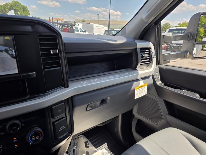 2026 Ford F-550-23