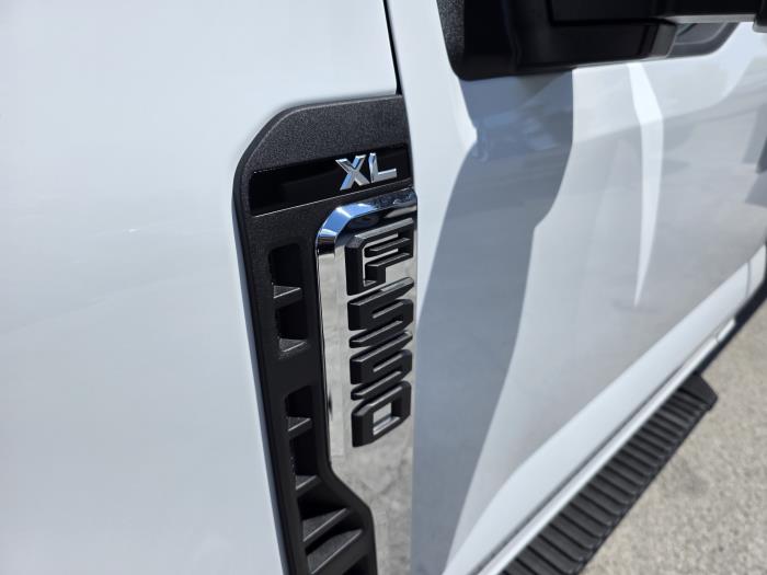 2026 Ford F-550-12