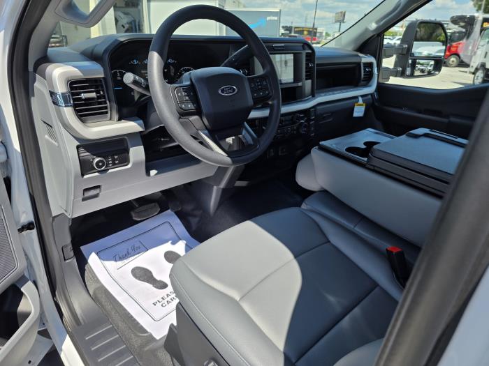 2026 Ford F-550-15