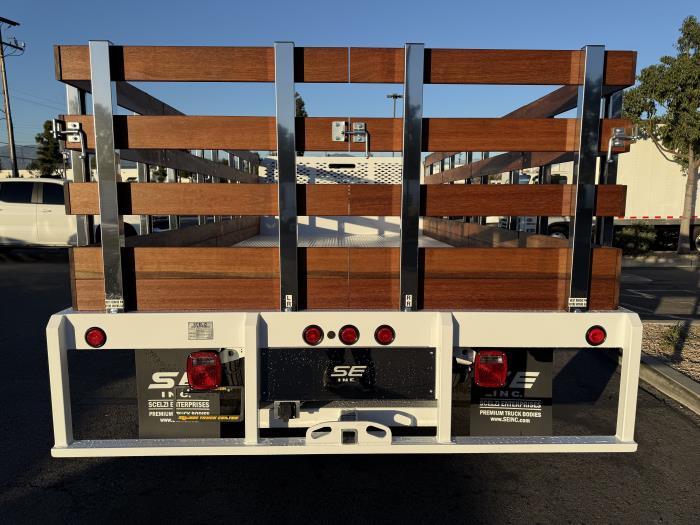 2026 Ford F-550-3