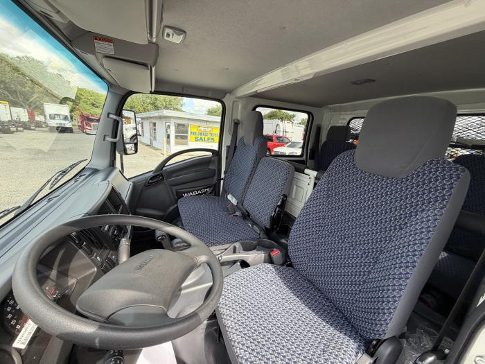 2027 Isuzu NPR-HD-17