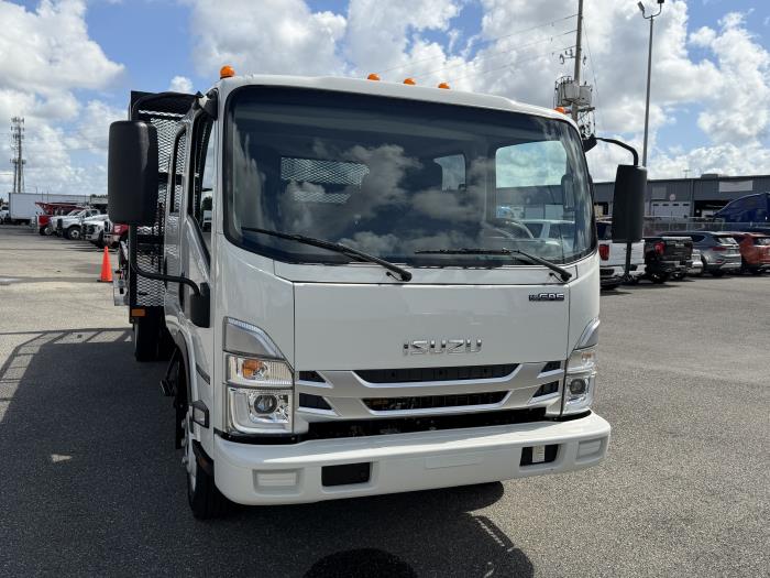 2027 Isuzu NPR-HD-22