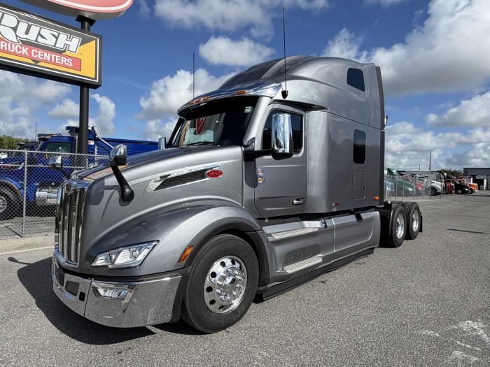 2027 Peterbilt 579-0