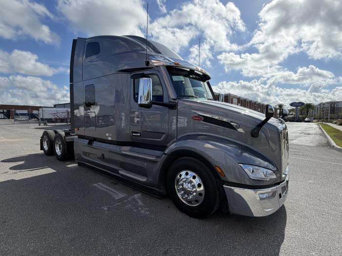 2027 Peterbilt 579-5