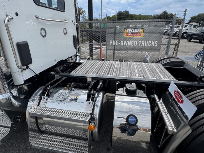 2027 Peterbilt 589-10