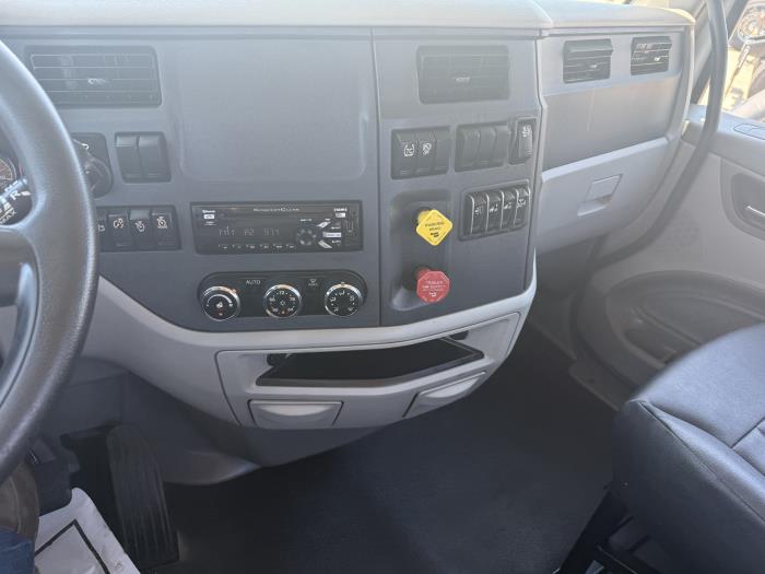 2020 Peterbilt 579-5