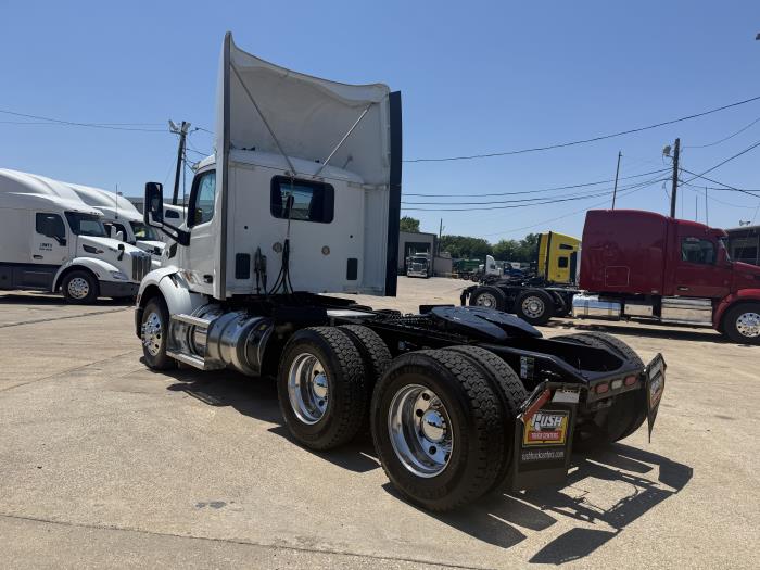 2020 Peterbilt 579-28