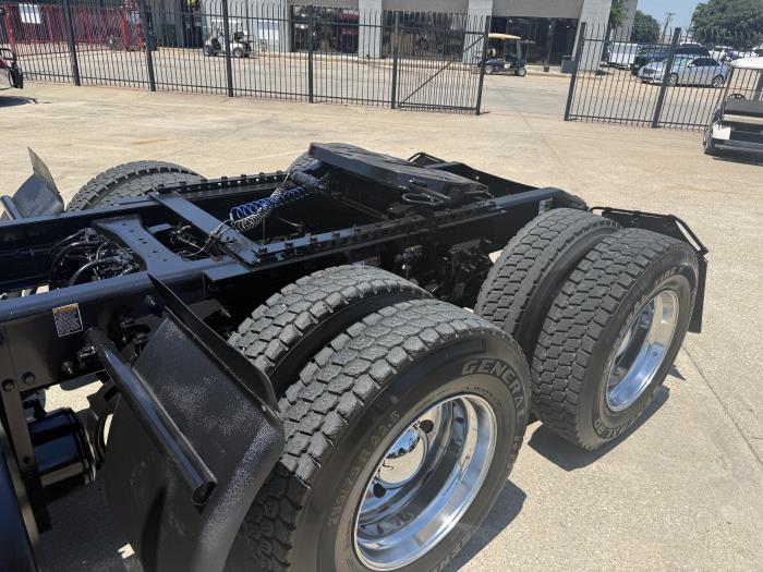 2020 Peterbilt 579-33