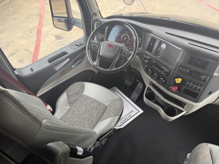 2022 Peterbilt 579-14