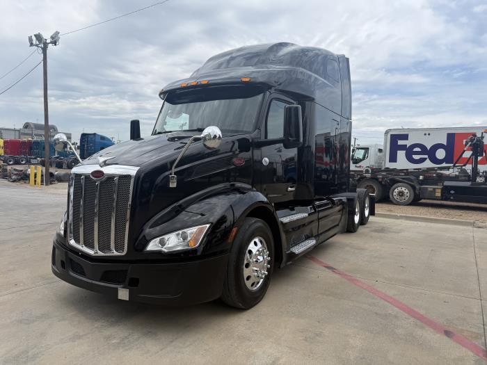 2022 Peterbilt 579-18