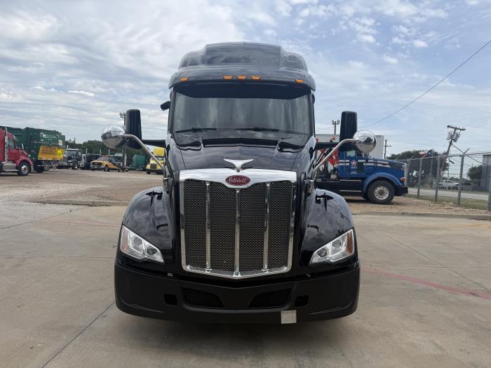 2022 Peterbilt 579-1