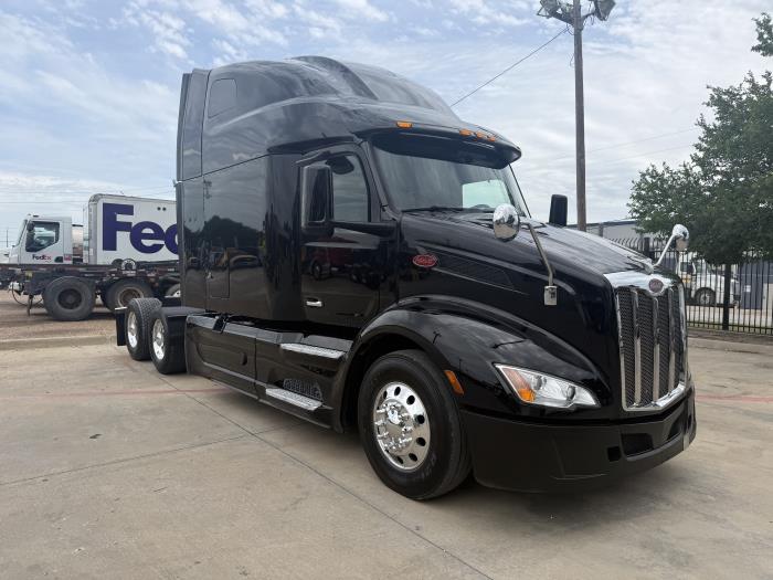 2022 Peterbilt 579-22