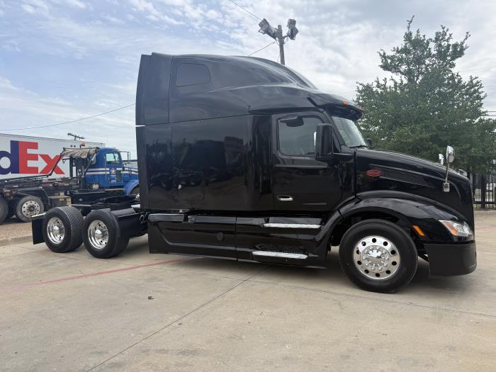 2022 Peterbilt 579-23