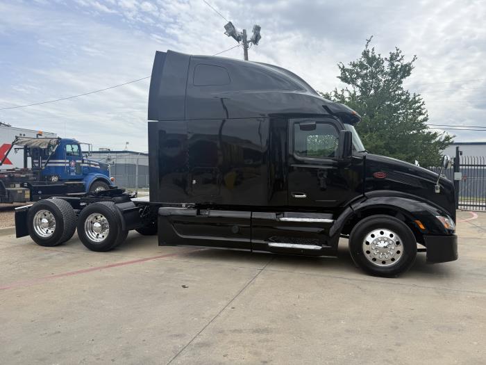 2022 Peterbilt 579-24