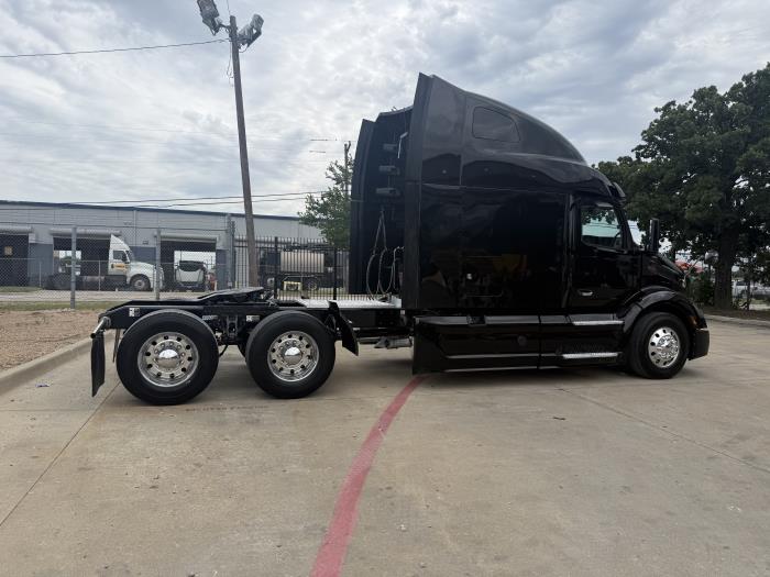 2022 Peterbilt 579-28