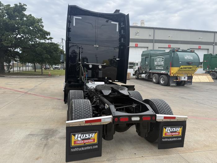 2022 Peterbilt 579-36